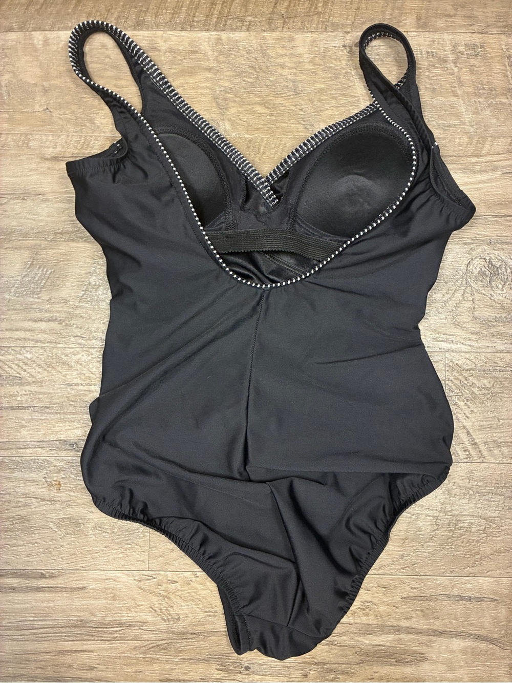 Miraclesuit Horizon One Piece Slimming Tummy Control Swimsuit - Picture 8 of 12